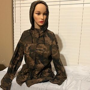 Women's Camouflage Utility Jacket with Hood